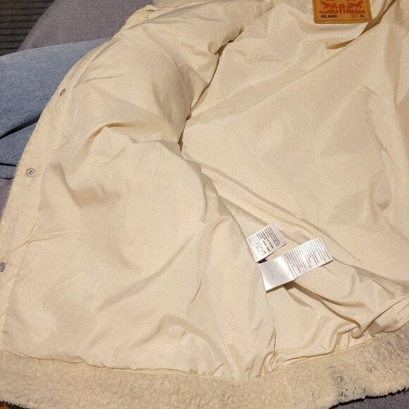 Levi's Relaxed Jacket Mens Adult XL Cream Sherpa Fleece Blue Denim Arms Trucker - Picture 3 of 16